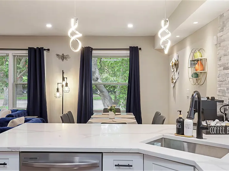 7648 Kenneth Ave — Photo 8