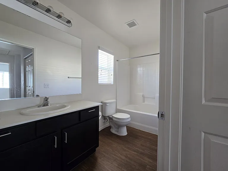 Bathroom 2 (Upstairs)