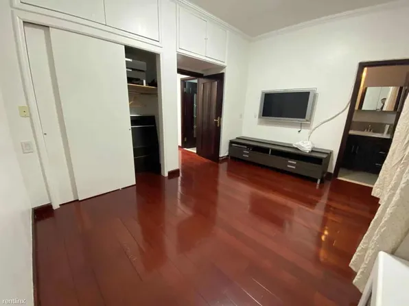 7006 Fort Hamilton Pkwy, Brooklyn, NY 11228