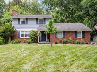 5 Red Barn Cir, Pittsford, NY 14534