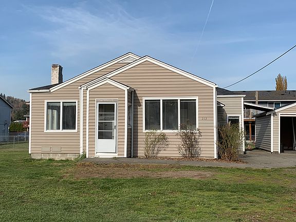 2nd image of 213 8th Ave N