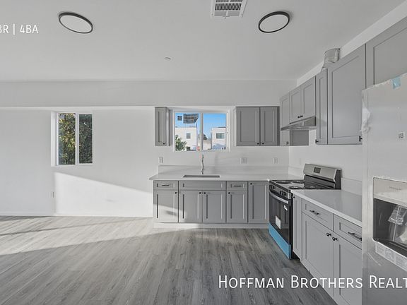 3rd image of 6507 Woodley Ave #3