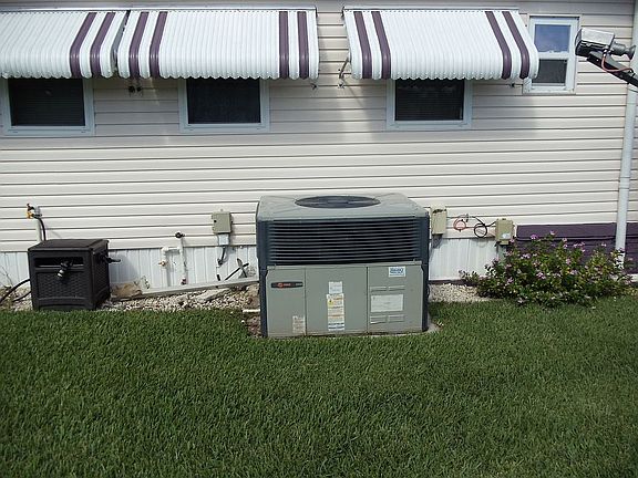 5th image of 23 Joanna Dr