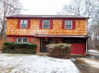 9 Wylie Ter, Morganville, NJ 07751