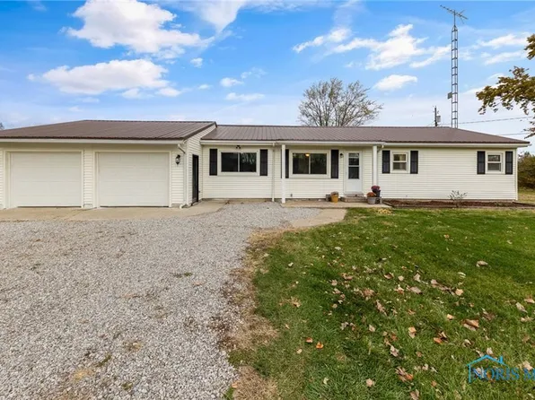 26195 Winchester Dr, Defiance, OH 43512