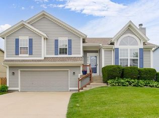 865 W Elizabeth St, Olathe, KS 66061