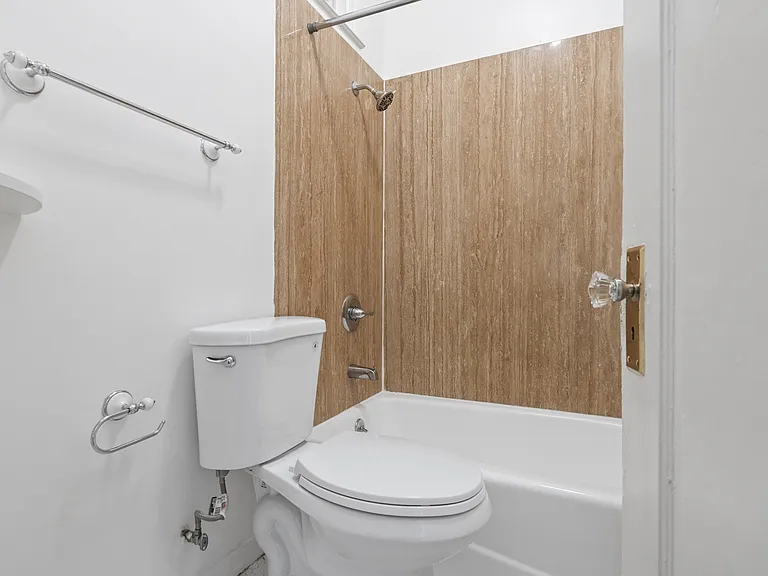 The Langham Apartments — Photo 30
