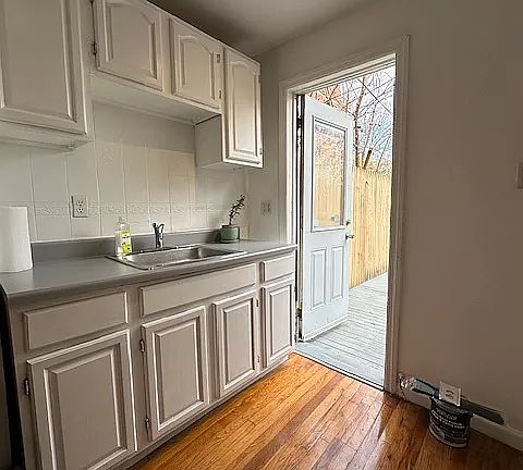 2nd image of 275 23rd St APT 1L