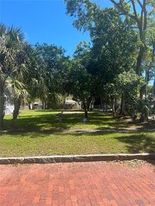 8th St S, Saint Petersburg, FL, 33705