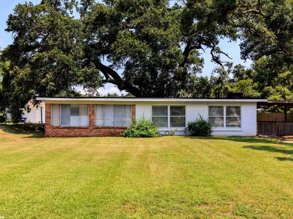 822 Cadillac Ave, Dauphin Island, AL 36528