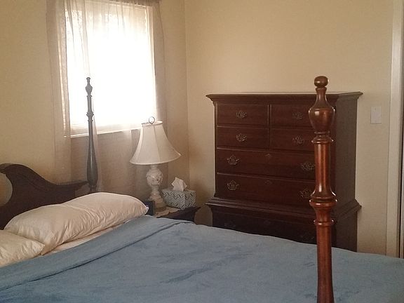 4th image of 16 Woodland Blvd