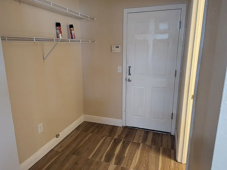 1628 Strathmore Cir — Photo 46