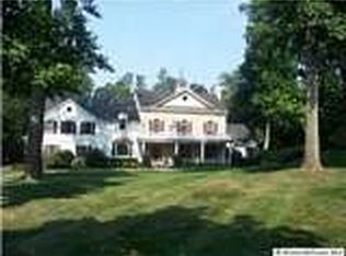 17 Club Way, Red Bank, NJ 07701
