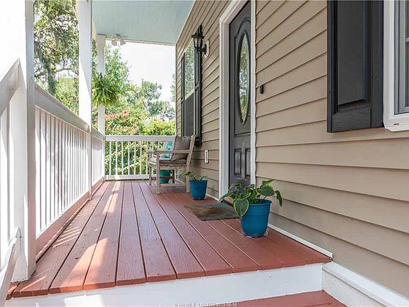 3rd image of 3 Gold Oak Ct