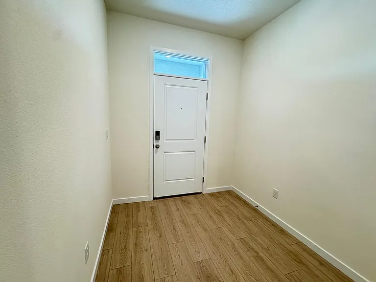 3474 Chroma St — Photo 2