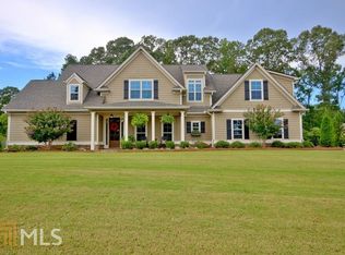 68 W Shore Dr, Newnan, GA 30263