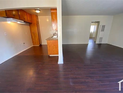 3rd image of 853 Glenway Dr APT 5