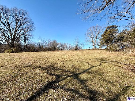 2nd image of 4415 N Loretto Rd