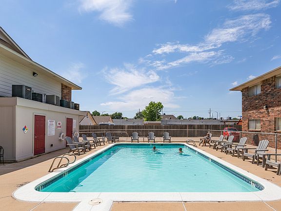 Hollywood Pool + Lounge Chairs