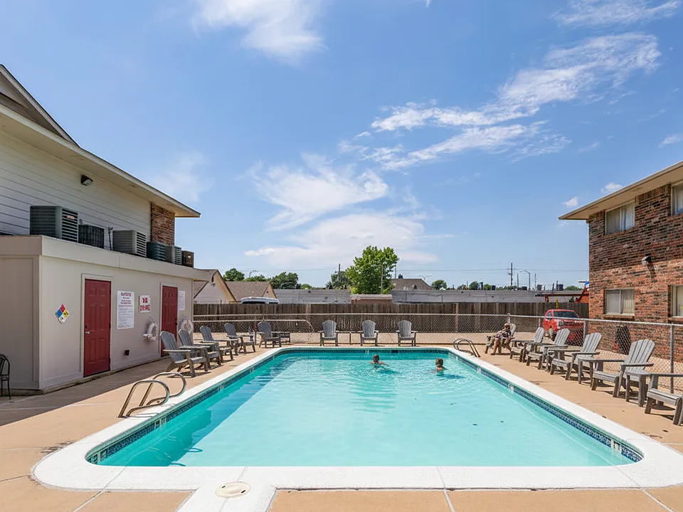 Hollywood Pool + Lounge Chairs
