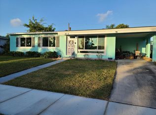 813 Small Dr, Lake Worth, FL 33461