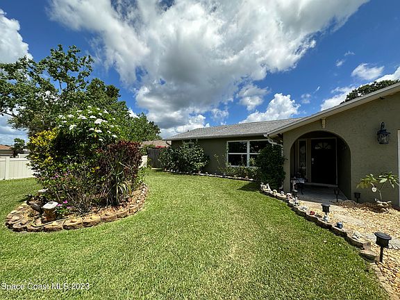 2nd image of 2565 Christine Dr