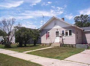 2736 13th St, Two Rivers, WI 54241