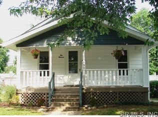 500 N Maple Ave, Roxana, IL 62084