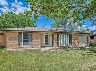 510 Avondale Ln, Friendswood, TX 77546