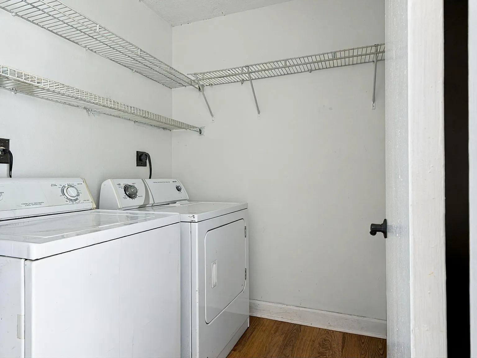 2 bed, 1.0 bath, 758 sqft, $2,125 — Photo 3
