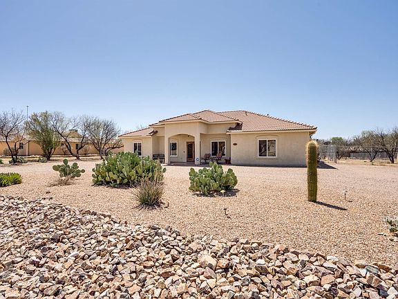 4th image of 355 W Branding Iron Dr