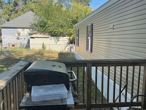 4th image of 117 Privet St