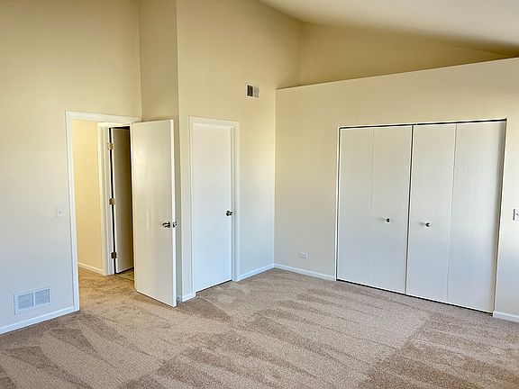 4th image of 925 Mesa Dr