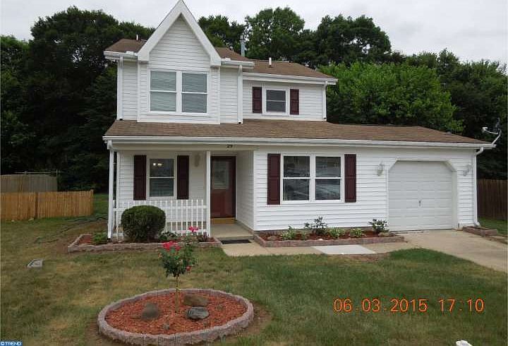 1st image of 29 Wellington Dr