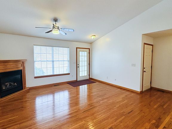 5th image of 208 Marvin Ct