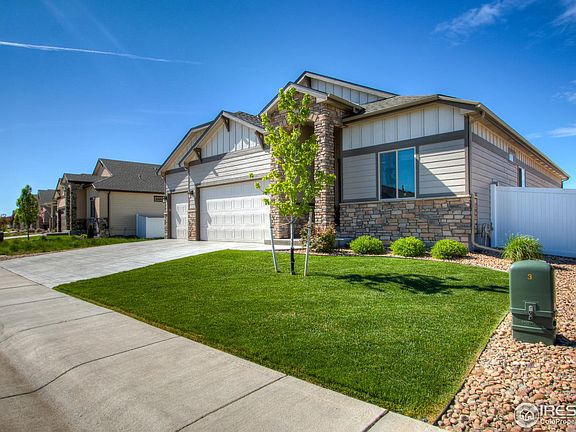 2nd image of 584 Vermilion Peak Dr