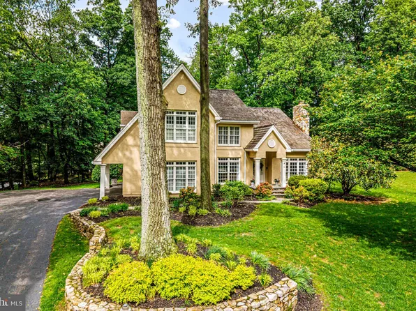 6 Woodford Ln, Malvern, PA 19355