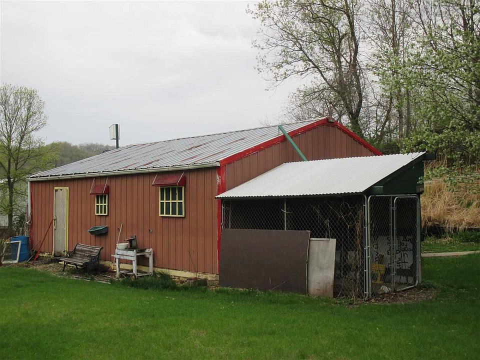2nd image of 323 Pleasant Dr