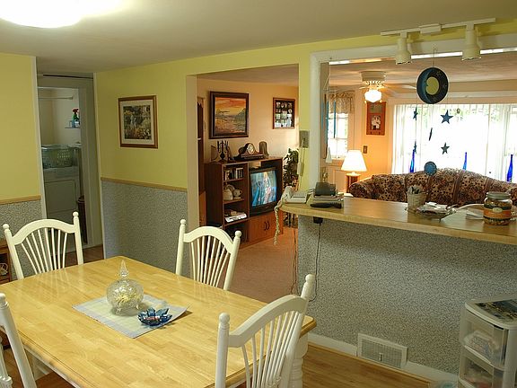 Kitchen to LR