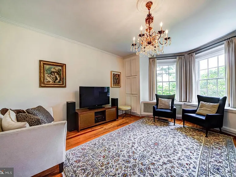 131 N Carolina Ave SE — Photo 11