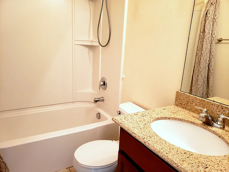 BATHROOM NUMBER 2
