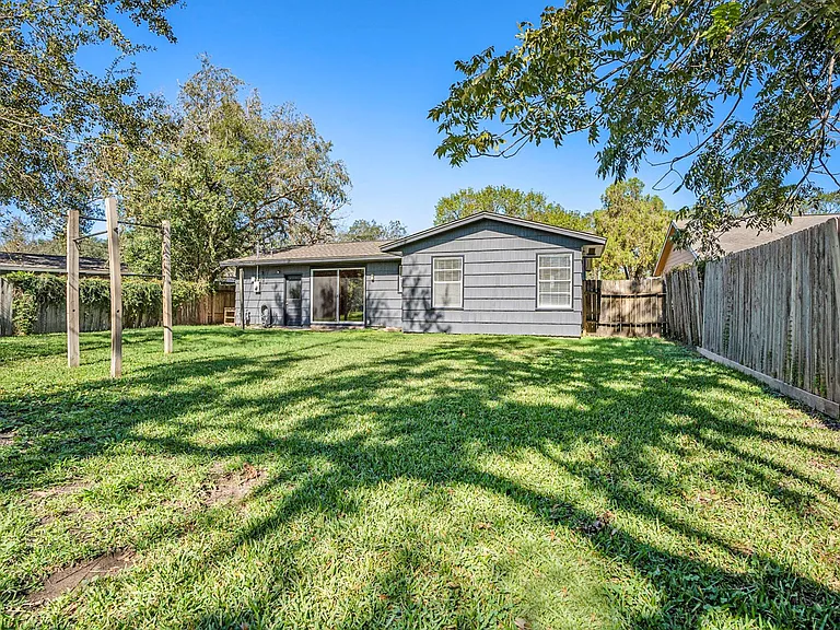 6325 Rowan Ln — Photo 17