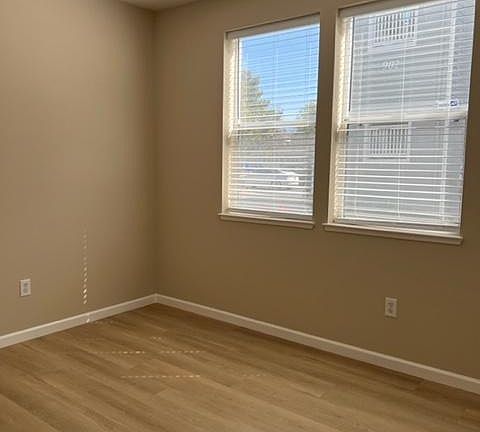 4th image of 903 Sunrose Ter APT 115