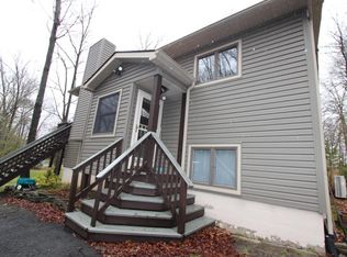 103 Spruce Lake Dr, Milford, PA 18337