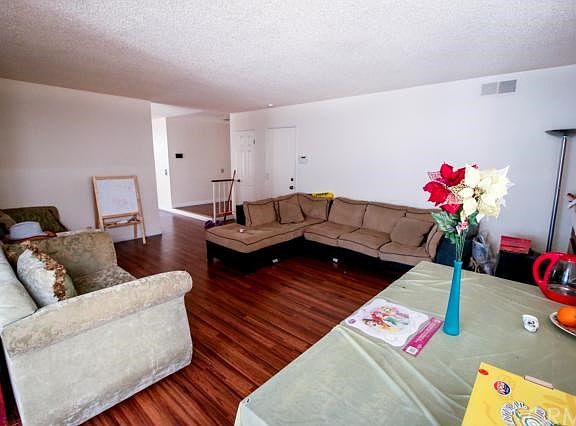 3rd image of 1840 Wilcox Ave