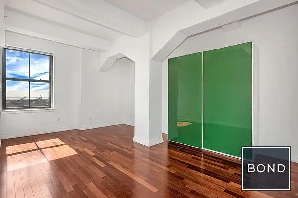 Rented by Bond New York | media 12