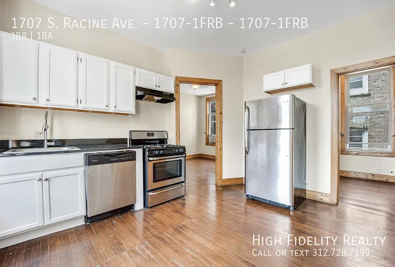 1707 S Racine Ave #1FRB — Photo 2