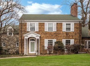 5 Crows Nest Rd, Bronxville, NY 10708