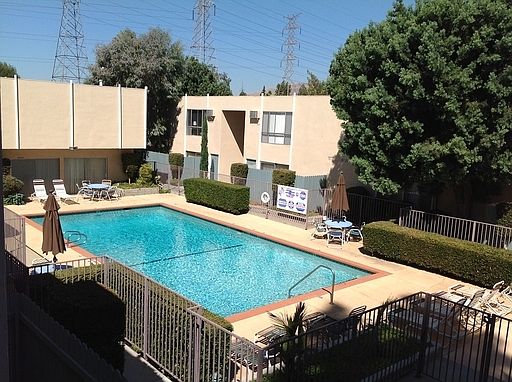 2nd image of 10557 Lindley Ave APT 21