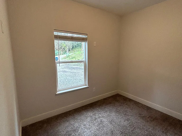 1381 Sydni Ct — Photo 13